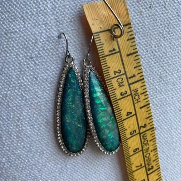 Vintage Gemstone Dangle Earrings - Picture 5 of 8